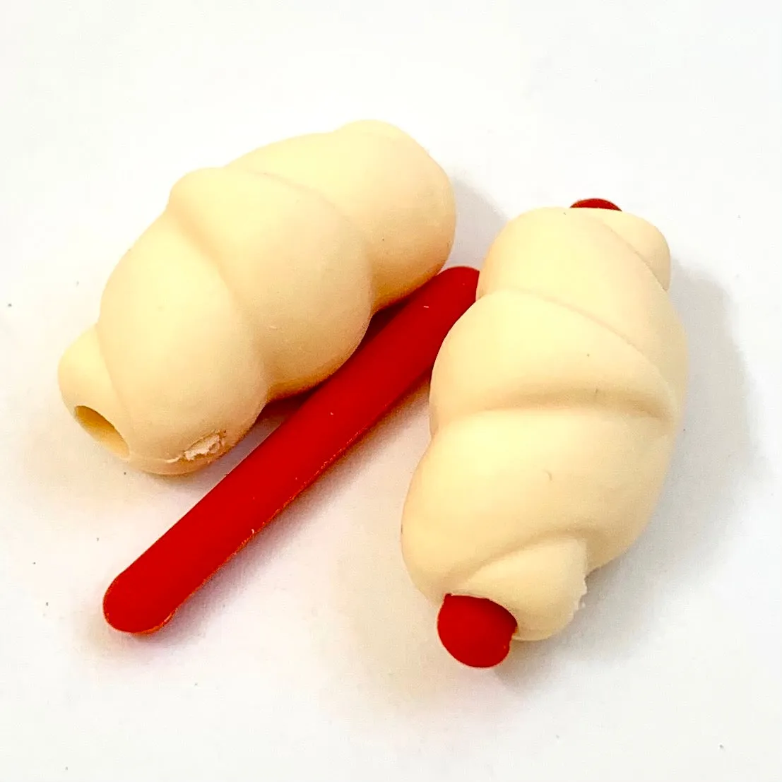 X 381621 BREAD ERASERS-DISCONTINUED