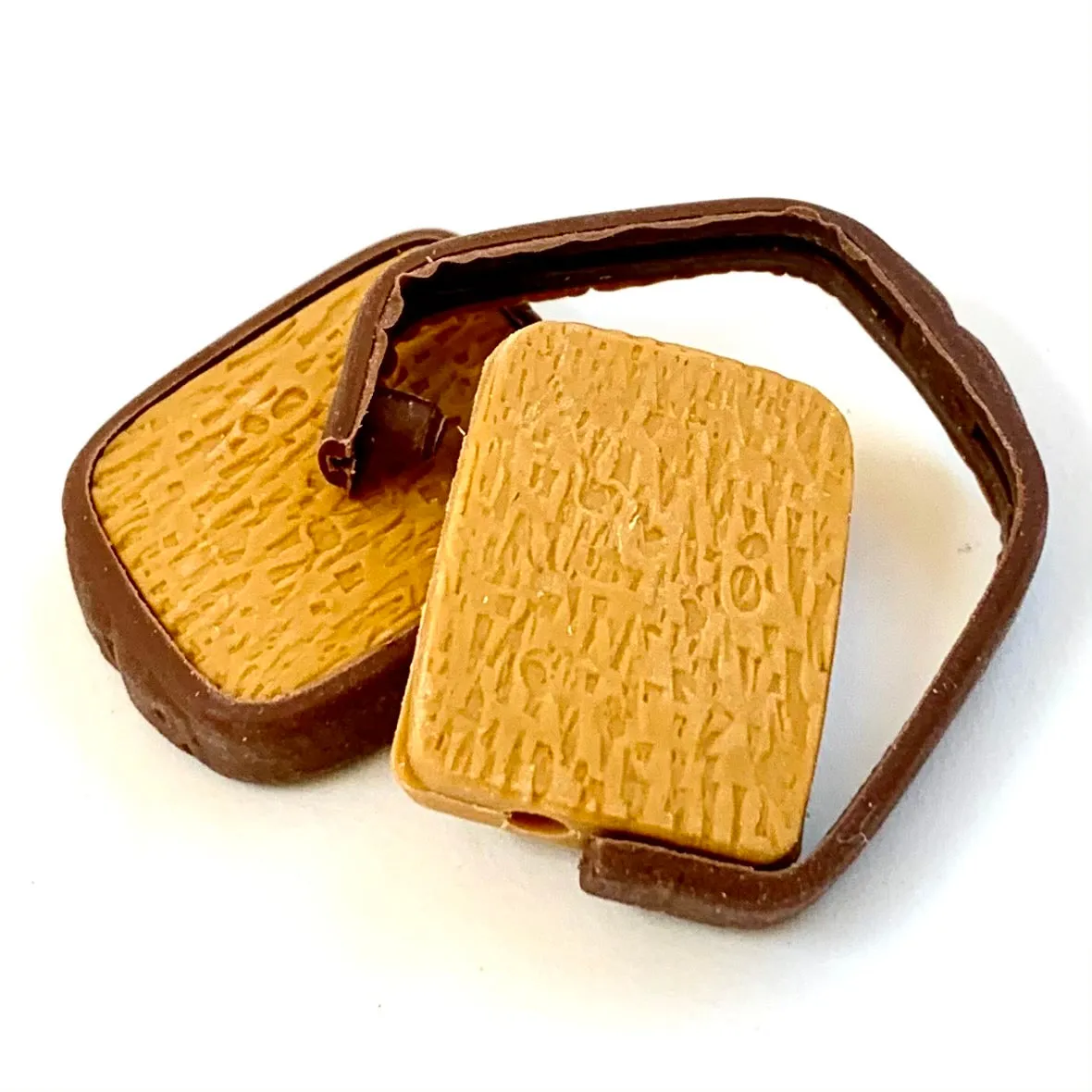 X 381621 BREAD ERASERS-DISCONTINUED